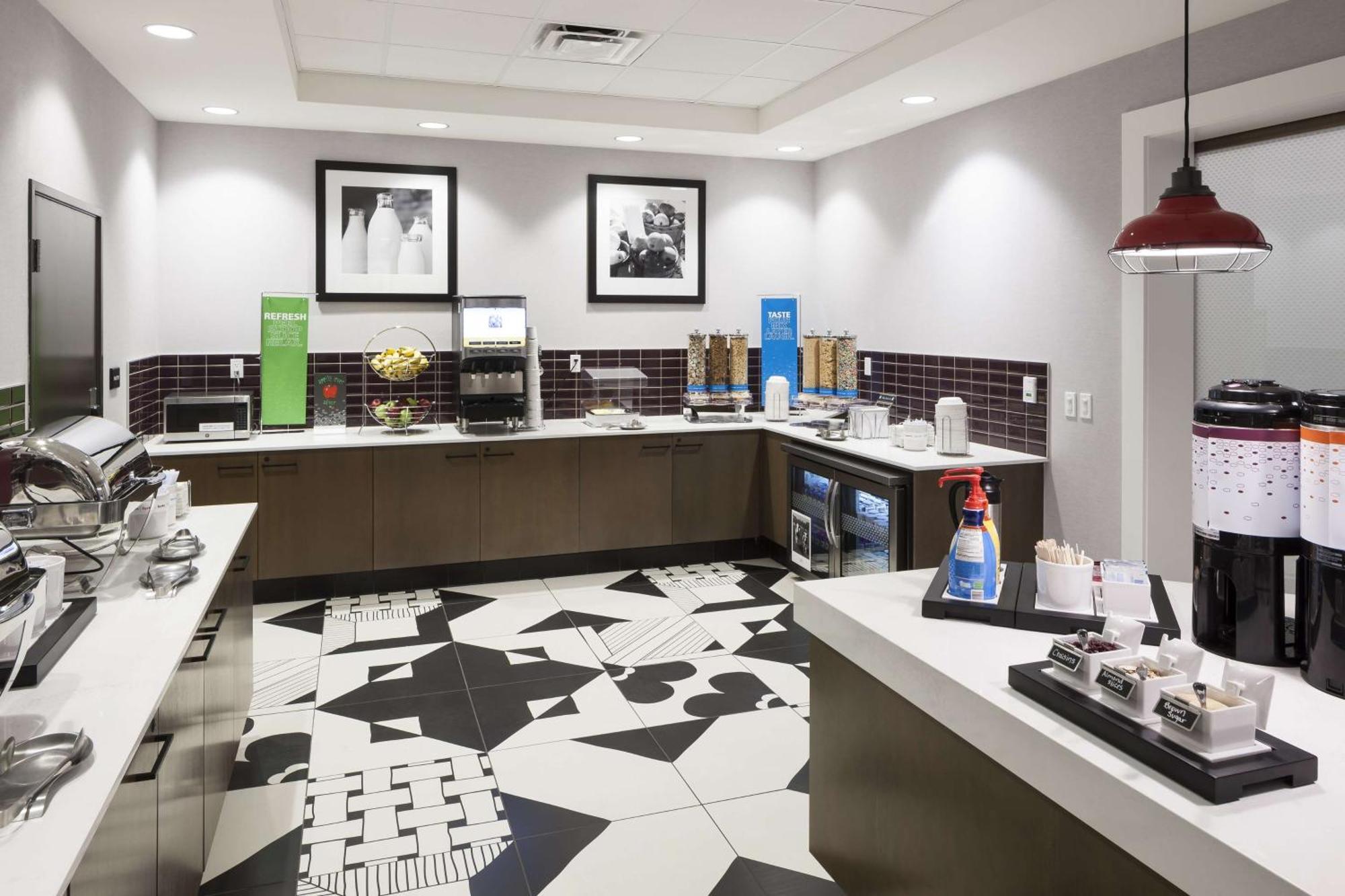 Hampton Inn & Suites Phoenix Downtown Екстериор снимка