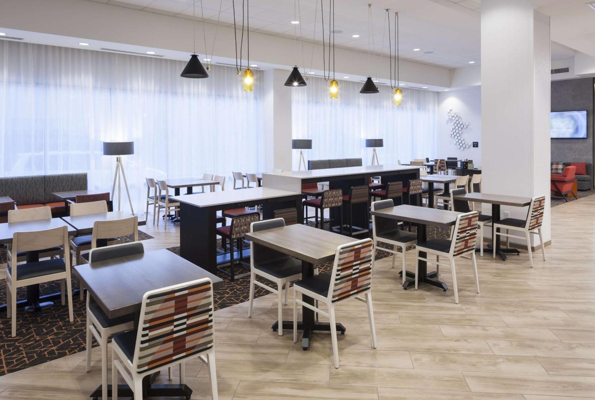 Hampton Inn & Suites Phoenix Downtown Екстериор снимка